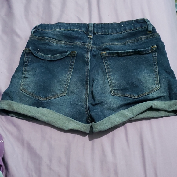 Jean shorts - Picture 2 of 3